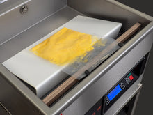 Cargar imagen en el visor de la galería, ENVASADORA AL VACÍO DE BARQUETAS VACSTAR S-220-MP